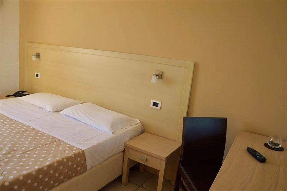 Hotel Bulla Regia Fontane Bianche Exteriér fotografie