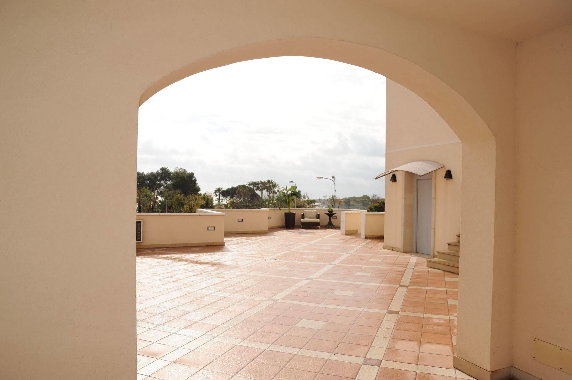 Hotel Bulla Regia Fontane Bianche Exteriér fotografie